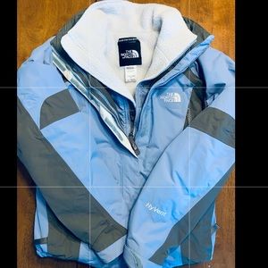 North Face Women’s 2 in 1 Hyvent Ski Jacket. Size S/P LIKE NEW
